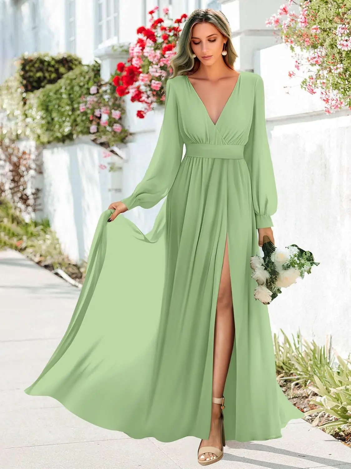 Abiti da damigella d'onore a maniche lunghe con abiti da festa di nozze pieghettati con spacco Abito da sera lungo in chiffon con scollo a V