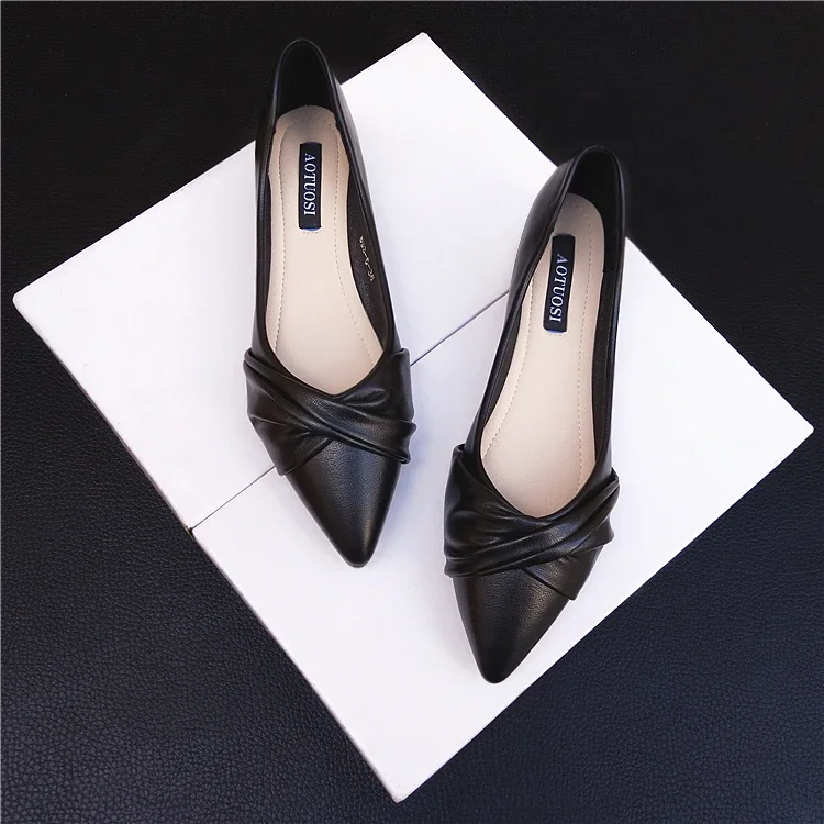 Women's Shallow Mouth Summer New Pointed Soft Leather Black Soft Sole Four Seasons Flat Single Shoes 7116