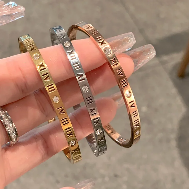 Korea New Fashion Individuality Roman Numeral Bracelets Stainless Steel Colourfast Bracelets for Women Simple Jewelry Paty Gift