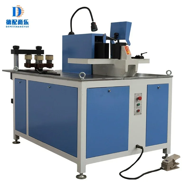 Máquina dobladora de punzonado y corte de barra colectora hidráulica DESAN, construcción de motor personalizada máxima de caja tres en uno