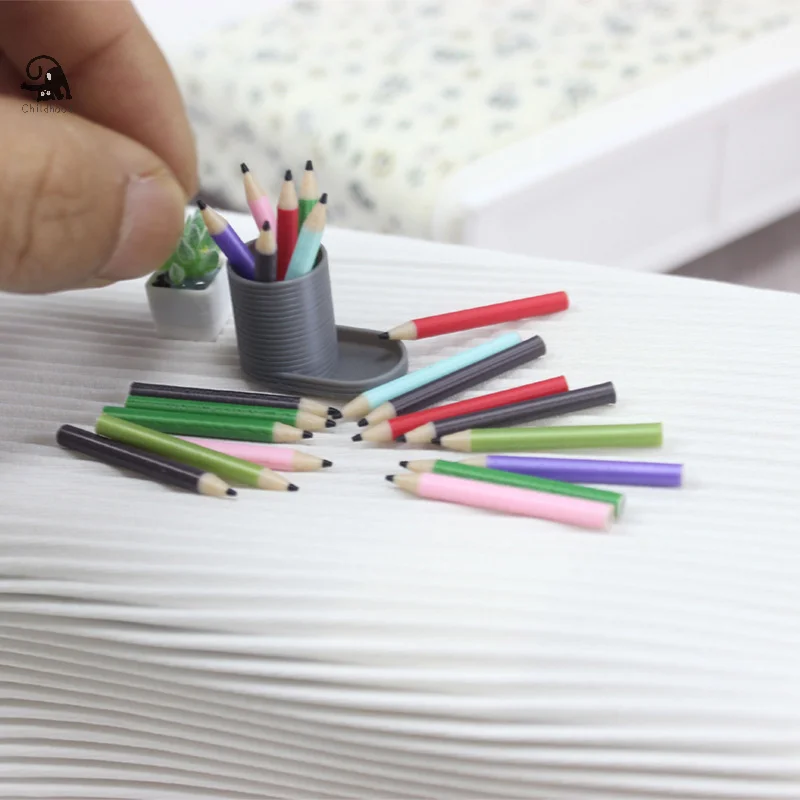 1 Set 1:12 Dollhouse Miniature Dollhouse Pen Holder+6 Colored Pencils Set Doll Home Decor Pretend Play Dollhouse Stationery Toys