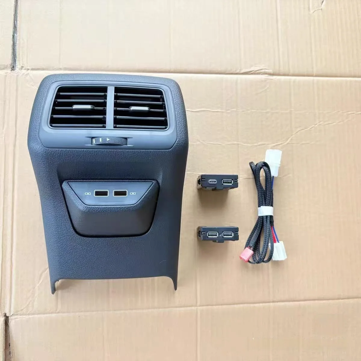For VW Golf 7 GTI upgrade rear USB charging interface Type-C interface 5GG 864 298 B