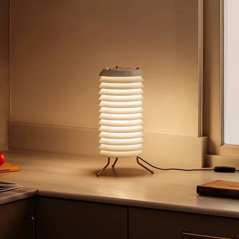 Luminárias de Mesa Retro de Metal em Múltiplas Camadas para Quarto, Sala de Estar, Sala de Jantar, Estudo, Design Criativo, Iluminação Decorativa Bauhaus