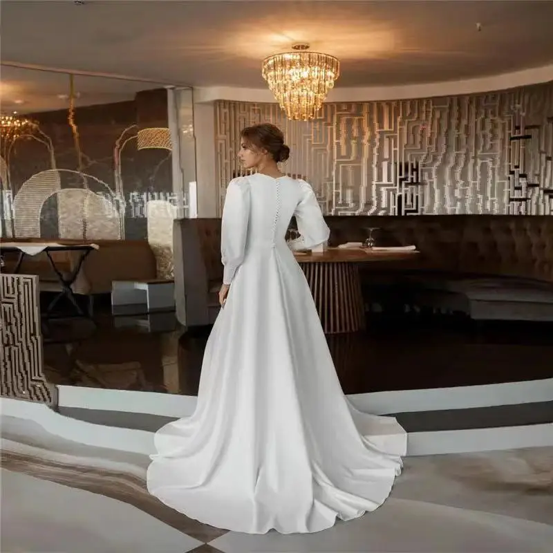 LZPOVE Simple Satin Muslim Wedding Dresses 2023 Elegant O Neck Long Sleeves Buttons Sweep Train Bridal Gowns Vestido De Noiva