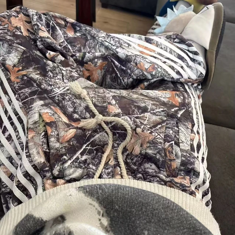 ヨーロッパ系アメリカ人男性用秋冬レトロスポーツパンツ迷彩柄プリントストリートウェア男女兼用アウトドアゆったりパンツ