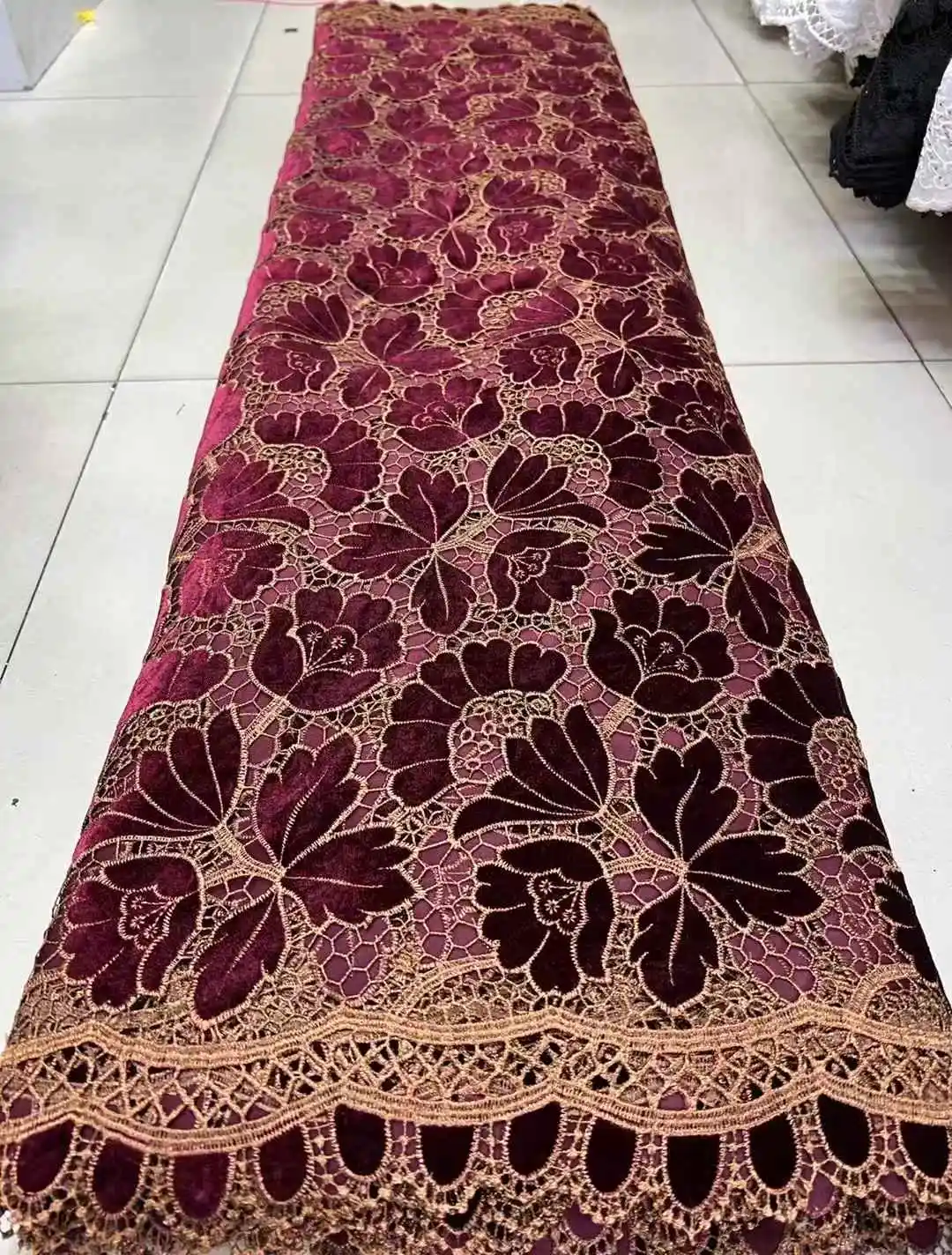 

African Red Velvet Luxury Lace Tulle Fabric 2025 High Quality French Velvet Embroidered Nigerian Lace Fabric For Sewing Women