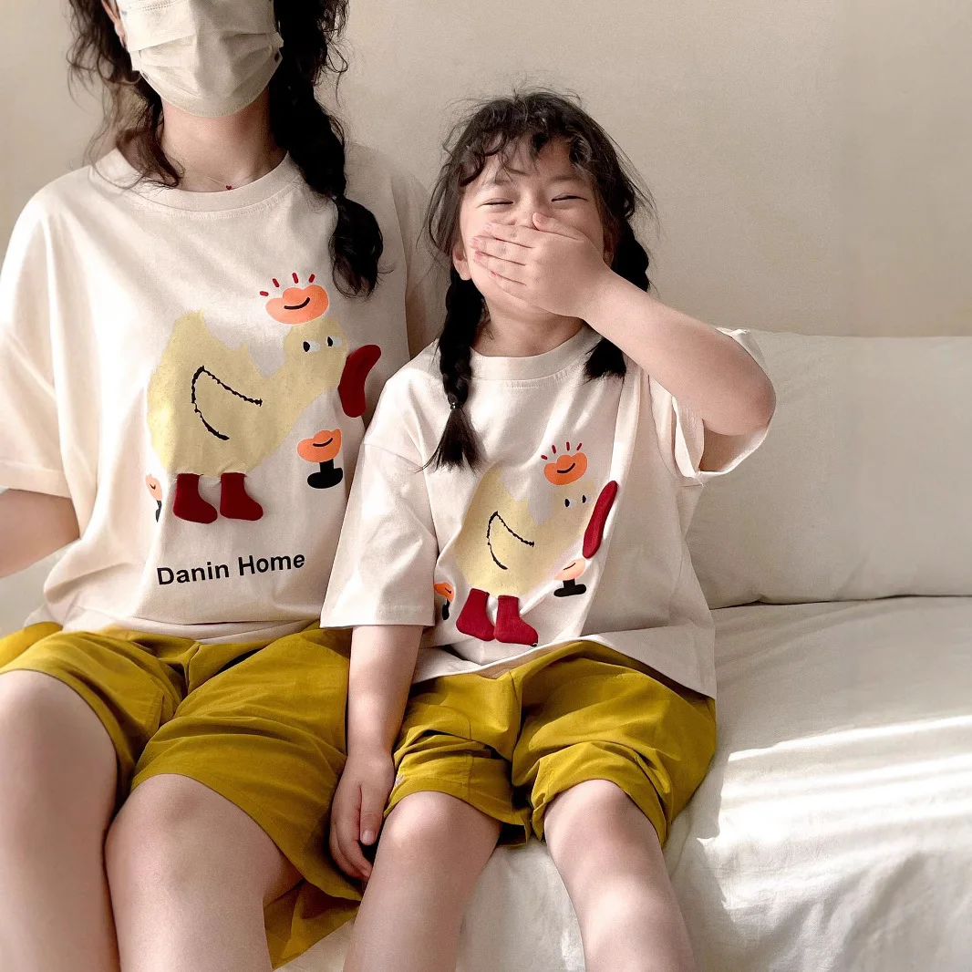 2025 Summer Family Matching T-Shirt Korean Style Round Neck Duck Pattern Tops for Parents & Kids Casual Comfortable Cotton Tees view 5