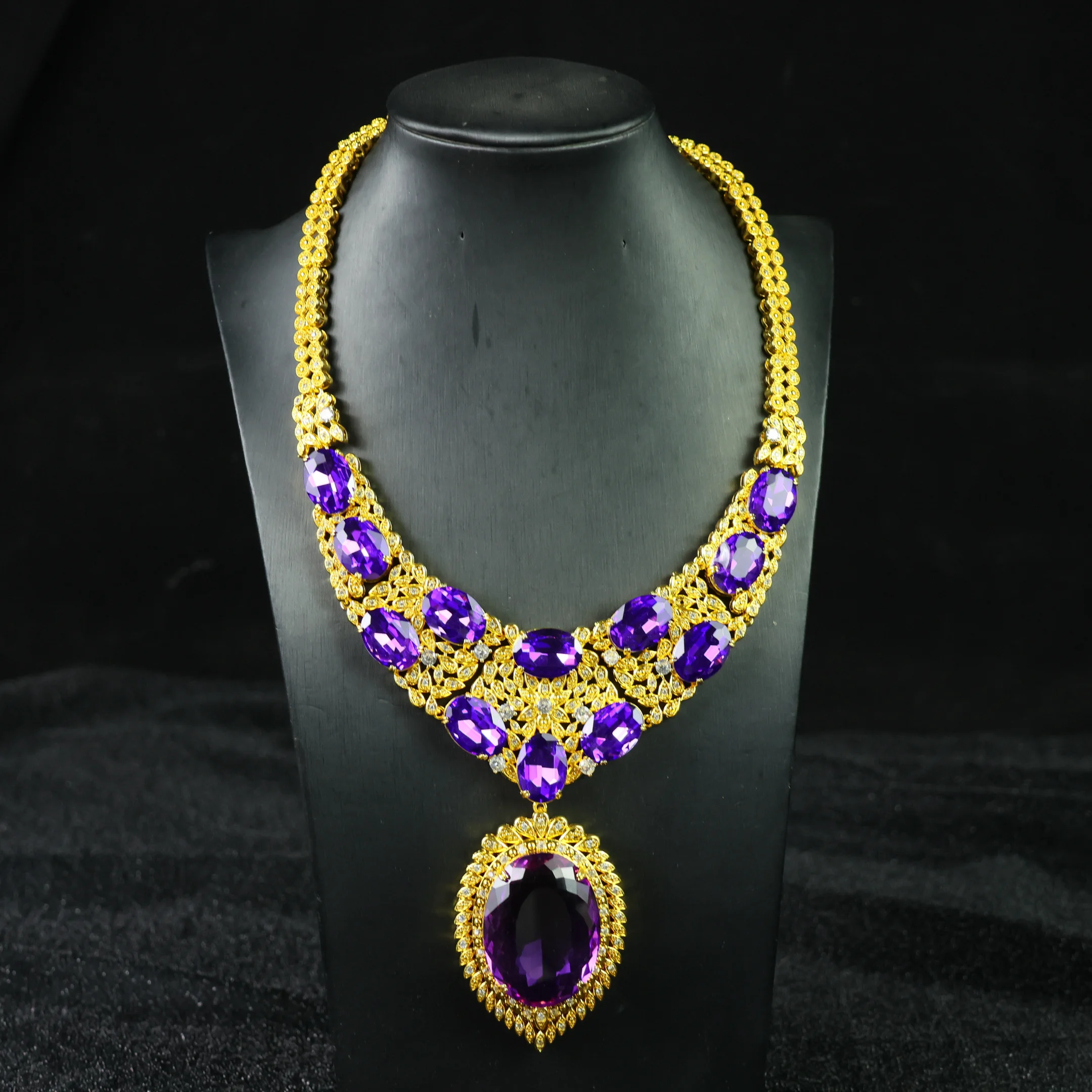 

Luxury Purple Yellow Crystal Necklace for Women Vintage Gold Plated Statement Choker Necklace Wedding Party Jewelry Gift