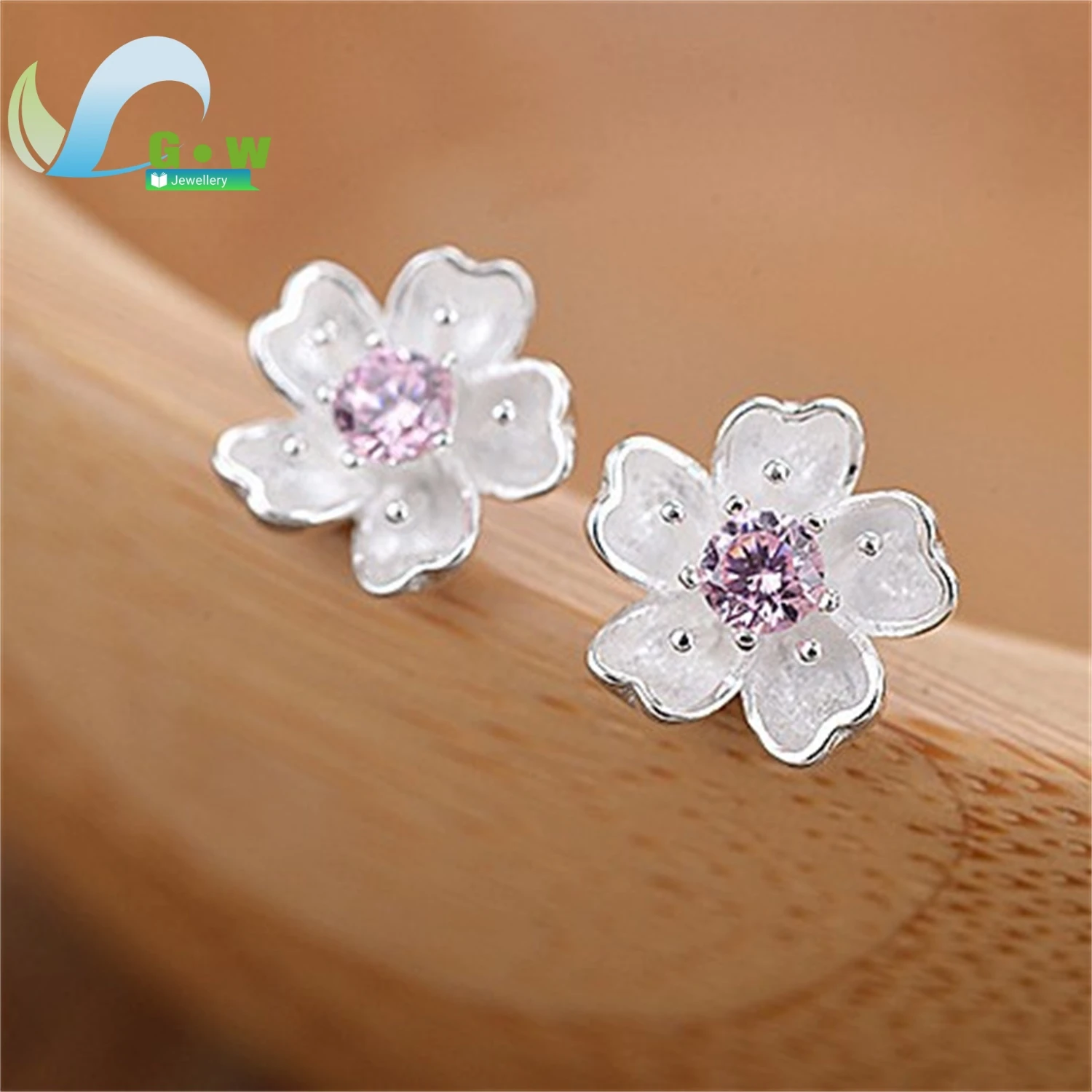 

Women Fashion Cherry Blossom Earrings Sweet Elegant Versatile Studs New Design Delicate Spring Summer Accessory Gift for Her