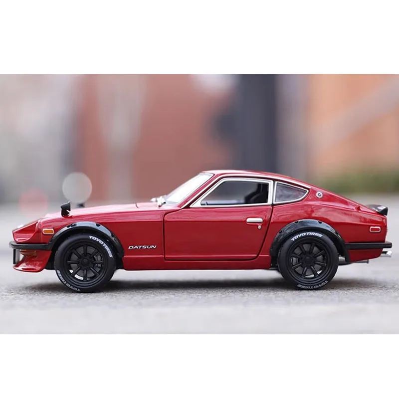 Burago Maisto 1:18 1971 240Z DATSUN Car Static Die Cast Vehicles Collectible Model Car Toys For Kids Gift