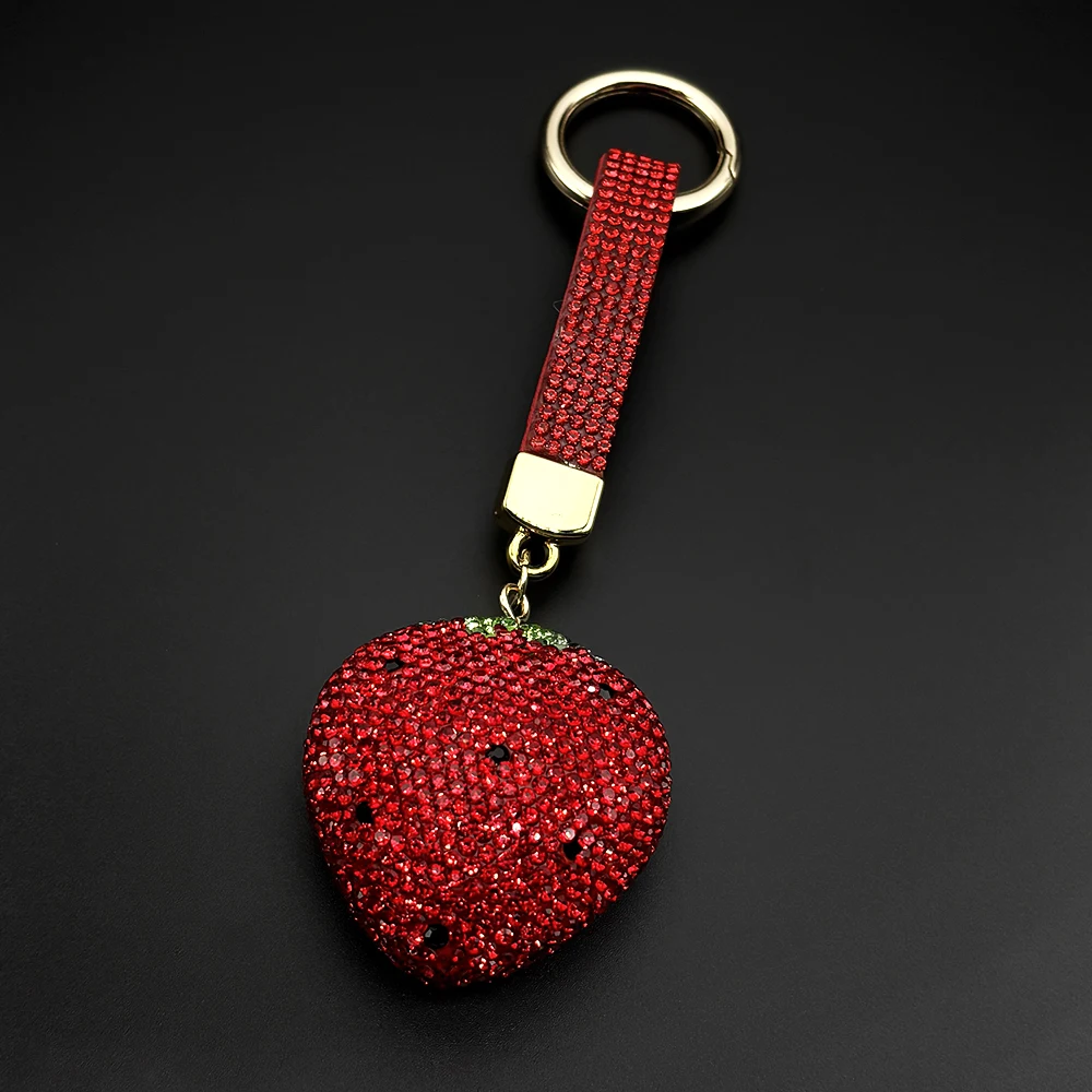 Fresh Smelly Strawberry Keychain For Women Men Blingbling Crystal Rhinestone Hot Summer Fruit Bag Charm Keyring Jewelry Gifts