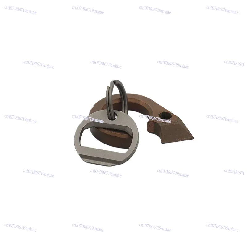 

Portable mini bottle opener Non-slip crowbar EDC tool Round bottle opener