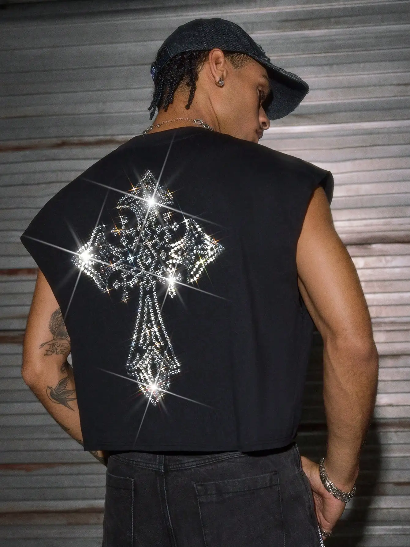 

Men's Sleeveless Crop Top with Sparkling Cross Rhinestone Design, Streetwear Style
