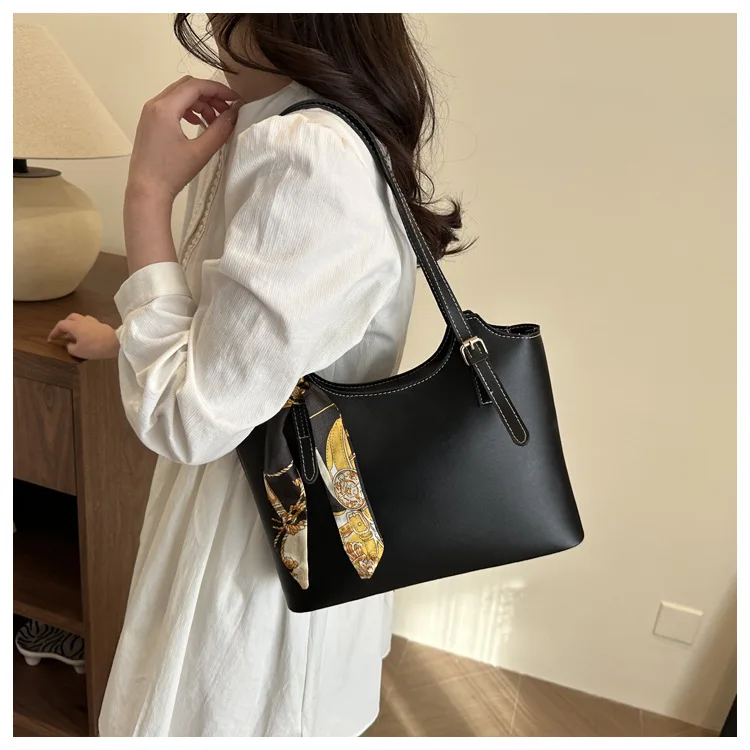 Modische, stilvolle Seidenschal-Einkaufstasche, Umhängetaschen mit geräumigem Fassungsvermögen, elegante Unterarmtasche, vielseitige Pendelhandtasche für Damen – Detail 13