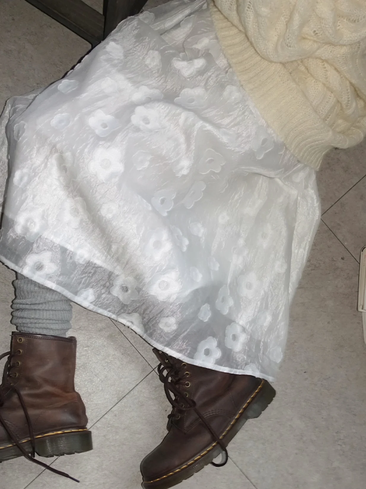 

Романтичная длинная юбка в корейском стиле, повседневная, универсальная, с вышивкой цветов, с завышенной талией, А-силуэт, для девочек и студенток