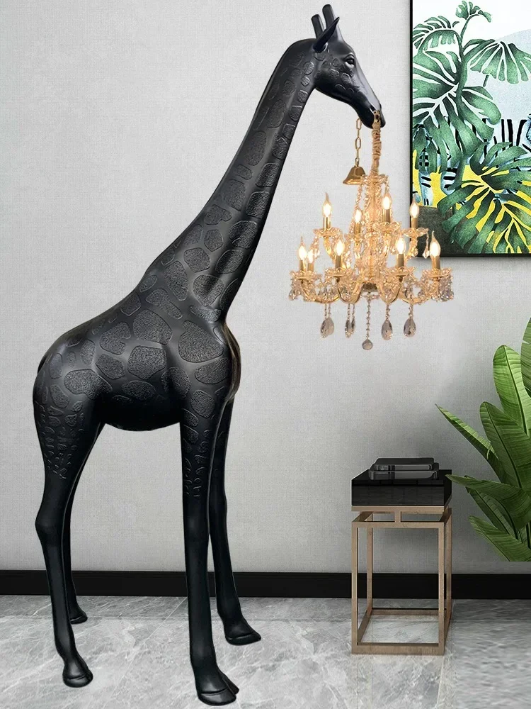 Modern Foot White Giraffe Indoor or Outdoor Chandelier Creative Resin Standing Floor Lamp Resin Lamp