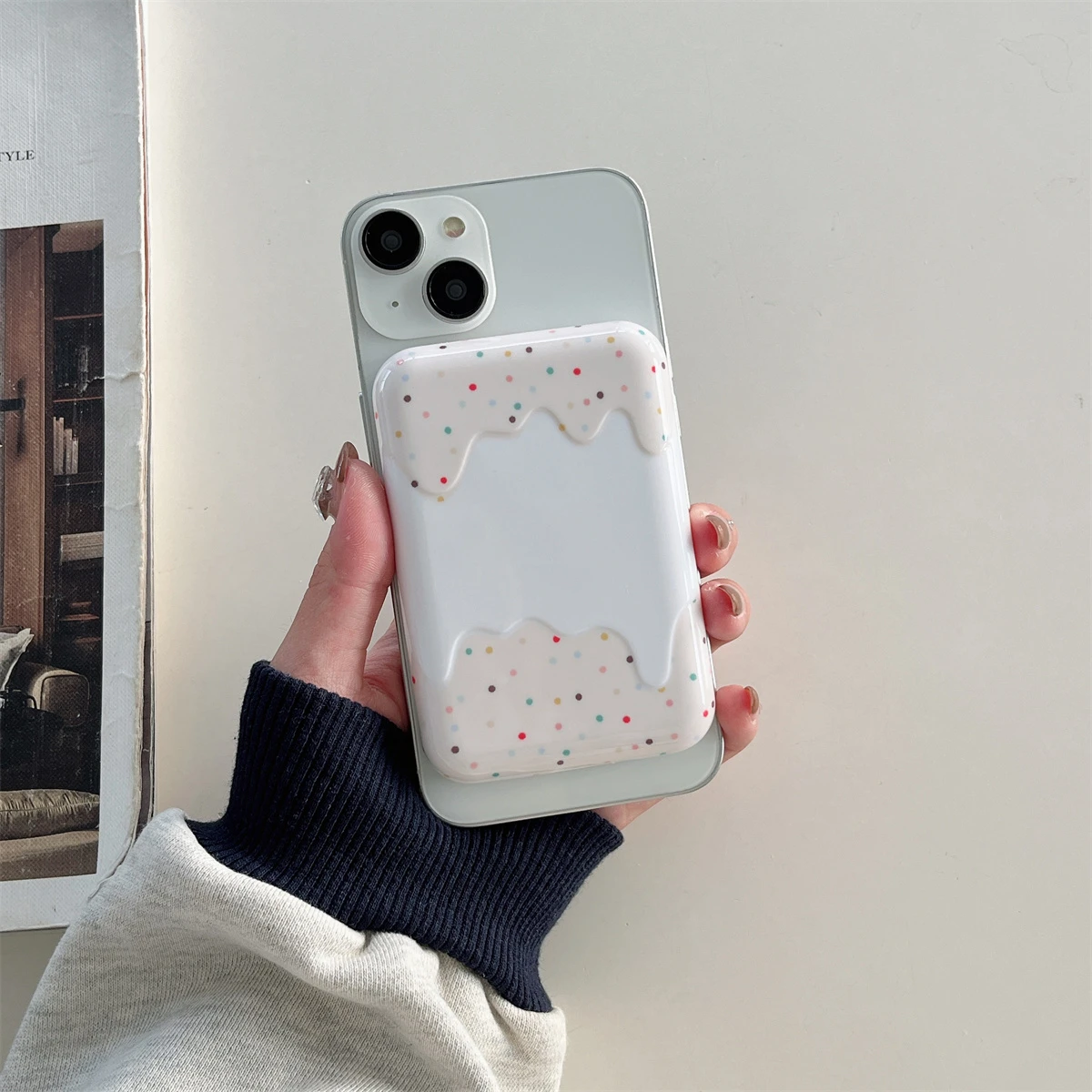 Spotted cream pattern Appearance Suitable for iphone Original external battery protection cover and charging treasure case