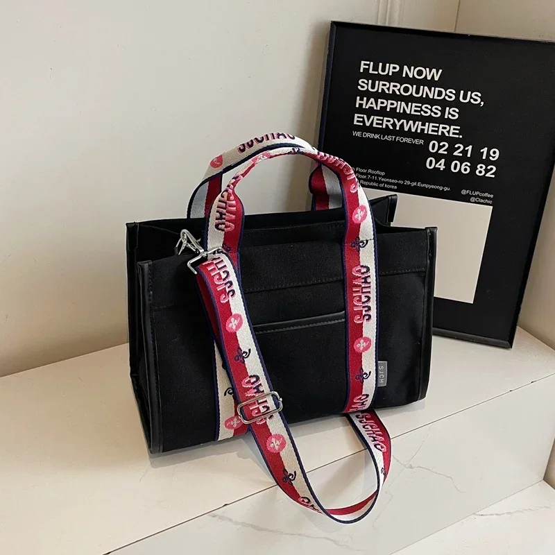 

Fashionable Women's Crossbody Bag in Genuine Leather, Shoulder Messenger by Famous Designer, Luxury Elegant Classic