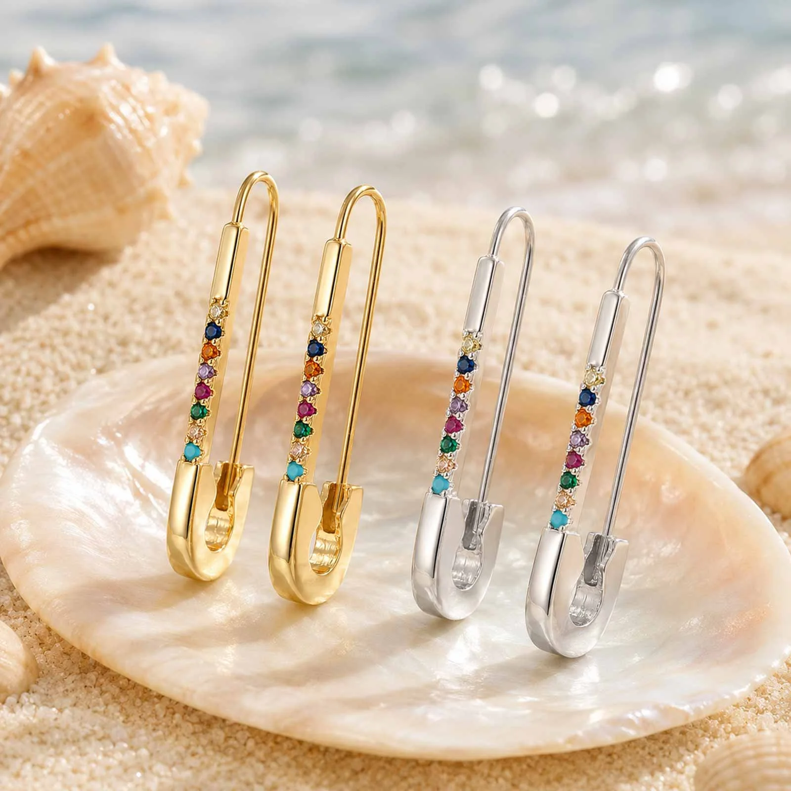Regenbogen CZ Büroklammer-Sicherheitsnadel-Ohrringe, Luxuriöse 18K Vergoldete Statement-Creolen für Damen-Schmuck