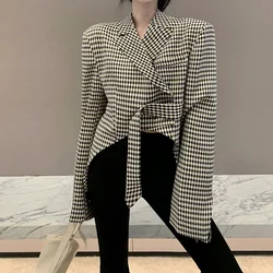 Hollow design plaid suit for women's spring new style, niche design sense, lightweight jacket, loose silhouette trendy top