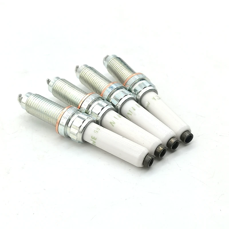 

4 шт. оригинальные иридиевые свечи зажигания 12120040551 Для BMW 1 2 3 серии F20 F46 F45 F23 F22 F34 F30 F31 118i 120i 218i 220i 320i 330i