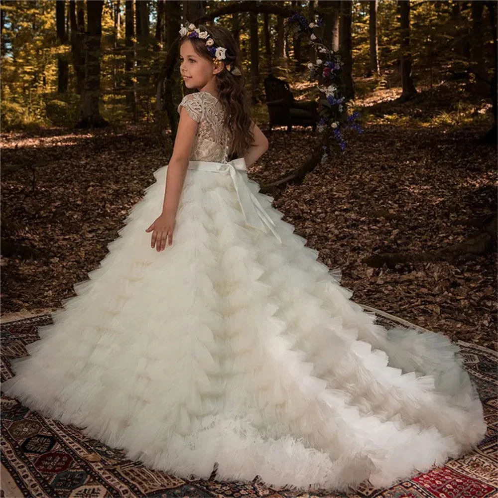 

Ball Gown Long Trains Flower Girl Dresses Luxury For Wedding Tulle Lace Tiered Long First Communion Dresses Kid Size 1-14Y