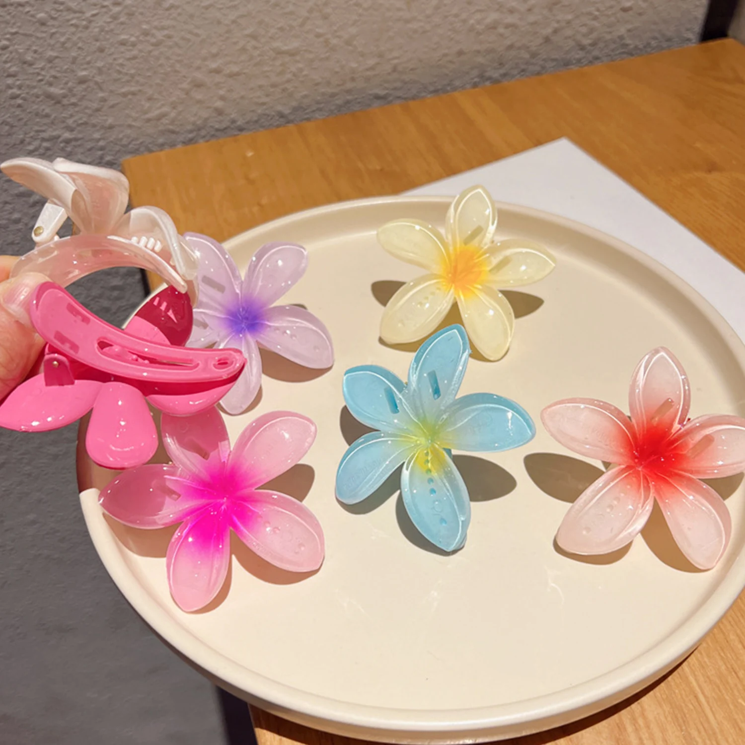 

1PC Summer Flower Hair Clips For Women Girls Cute Hairpins Egg Flower Barrettes Hawaiian Wedding Party Hair Accessories