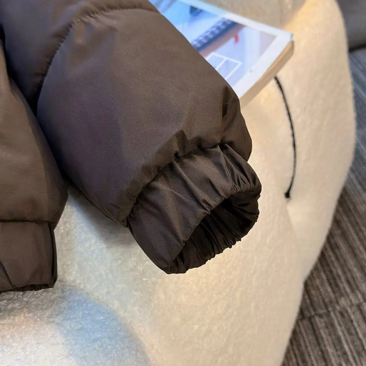 

Новинка 2024, мужская зимняя хлопковая куртка Thiened, теплая, хлебная, повседневная, спортивная, модная верхняя одежда, наполненная полиэстером, Long Sve Zi...