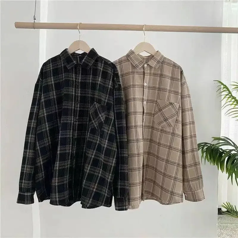Camisa xadrez feminina de manga comprida, estilo retrô, tamanho solto, versão coreana, jaqueta de estudante para primavera.