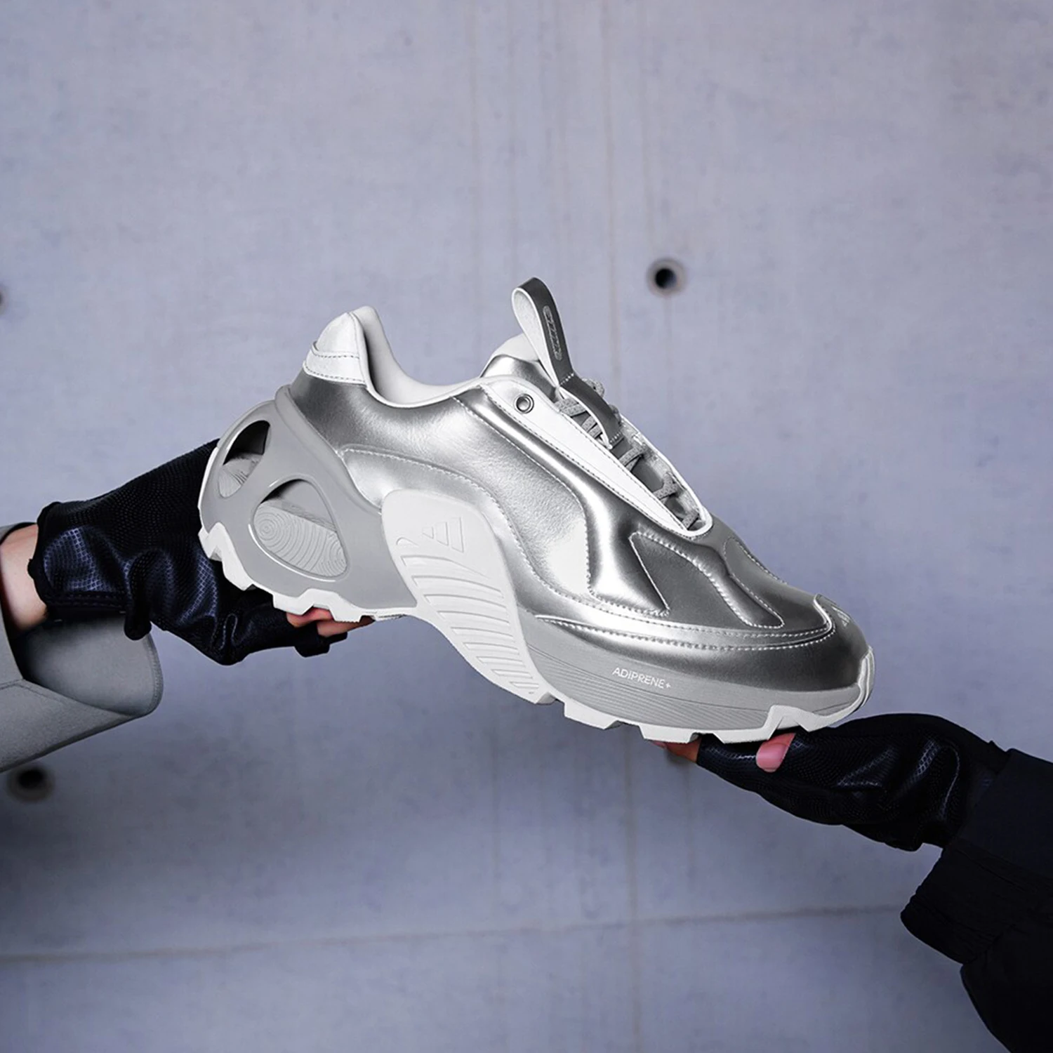 

Adidas genuine WONDER RUNNER men's and women's thick soled running shoes JQ7513