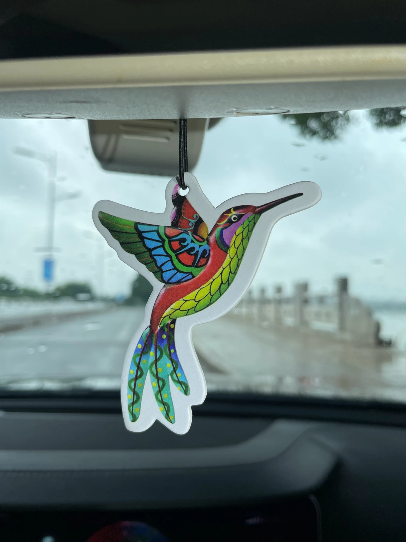 Colorful Hummingbird Shaped Hanging Car Air Freshener, French Parfum Scented Paper, Natural Plant Extract Fragrance, Alcohol-Fre