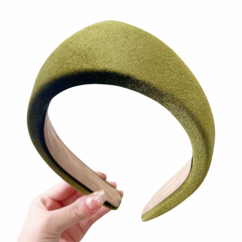 

Elegant Velvet Triangle Headband Individual Classical Wide Edge Hair Hoop Crown European Style Retro Hair Accessories Banquet
