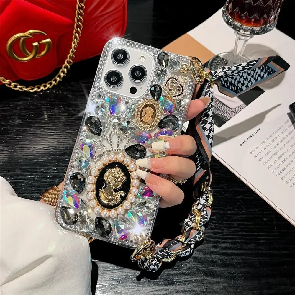 Moto Edge 50 Pro Bling Rhinestone Case For Motorola G85 G24 G34 G64 Edge 50 Fushion 50Neo  Cover Luxury Diamond Telefon Fundas v