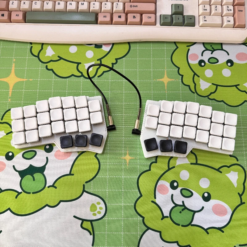 

Горячие продажи Corne V4.1 Split Teclado Mecanico Kit Custom Проводной однорежимный RGB с функцией горячей замены Поддержка VIAL для переключателя MX