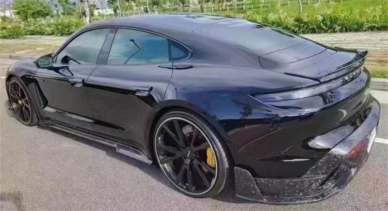 ポルシェタイカン 2019 2020 2021 2022 ReaI カーボンファイバーバンパーリアリップスポイラーキット