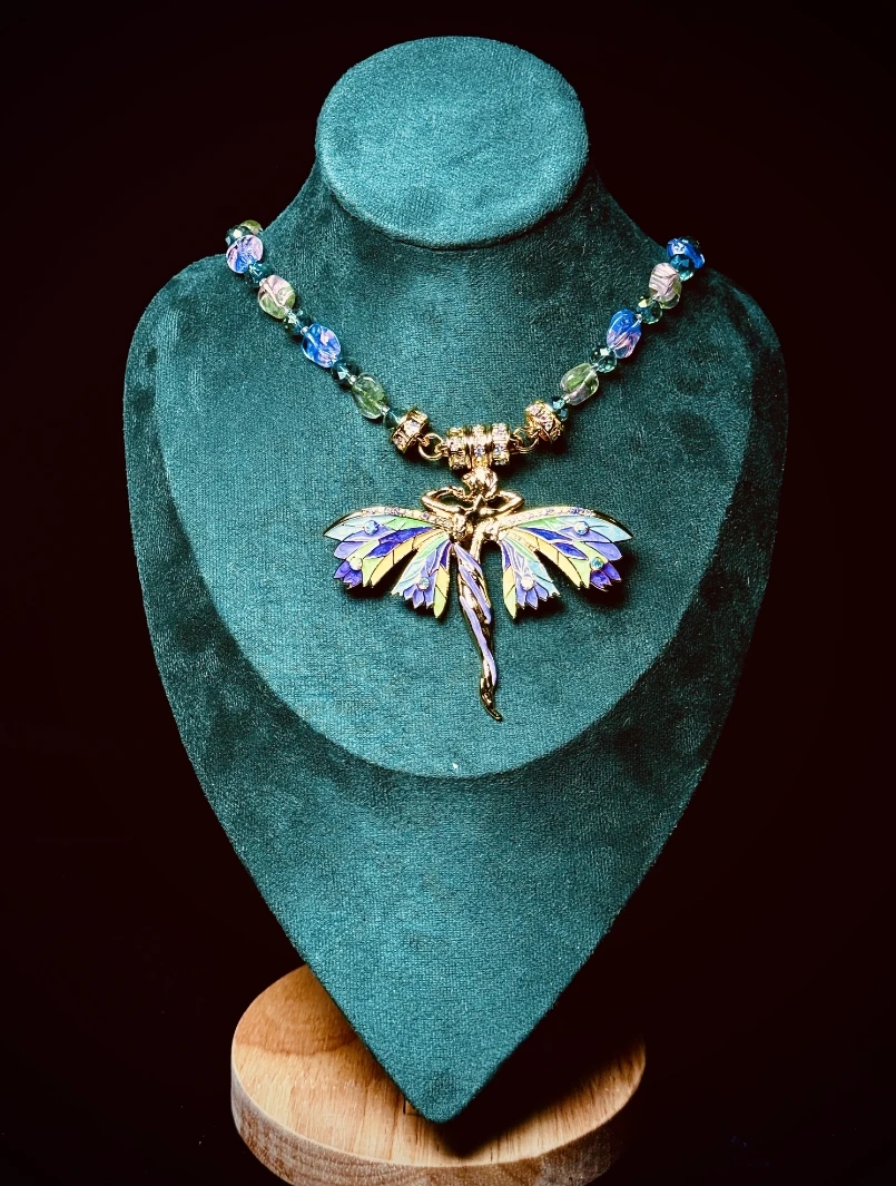 

KF European and American Fashion Vintage Sweet Romantic Cute Smart Enamel Butterfly Fairy Brooch Pendant Dual-purpose Necklace