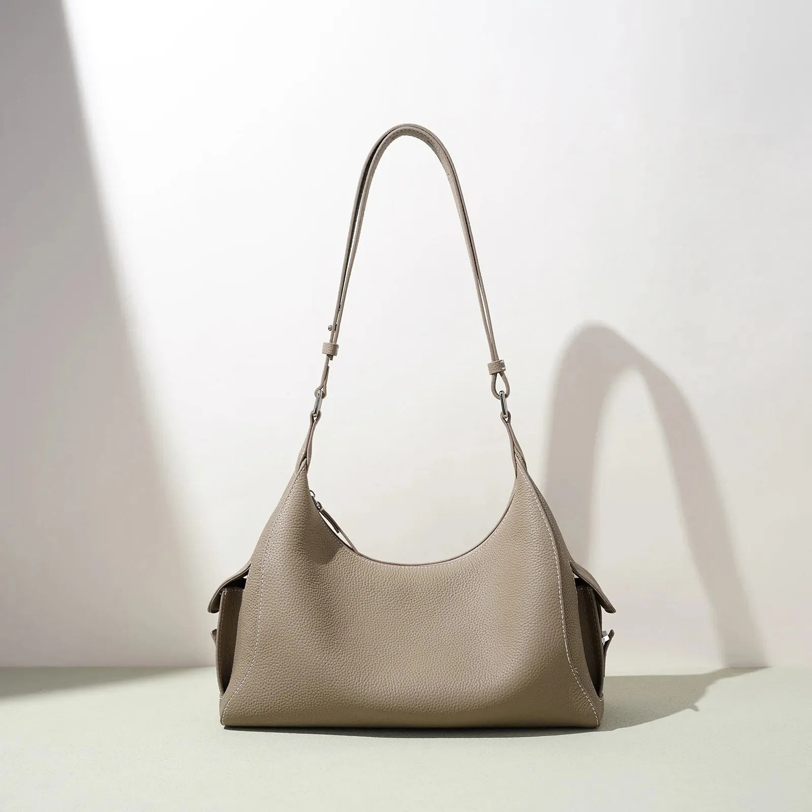 

Fashionable Women Genuine Leather Bags Large Handbag Luxury Designer Bag Crossbody Shoulder Hobos Satchel New in 2026