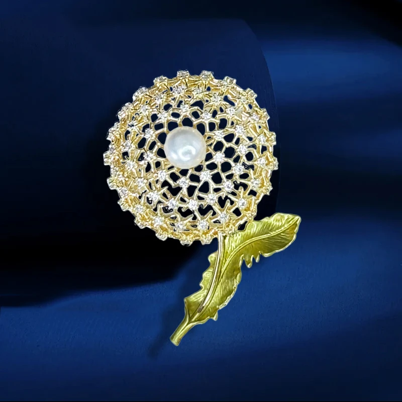 Exquisite Zircon Pearl Dandelion Brooches for Women Jewelry Temperament Shell Heart Shape Women Broche Coat Pins Accessories