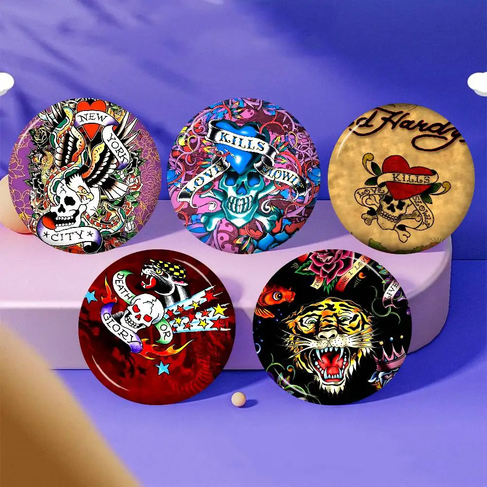 Fashion Brand E-Ed H-Hardy 58mm Cute Anime Figure Icon Badge Handmade Tinplate Brooch for Backpack Clothes Chest Ornament Gifts