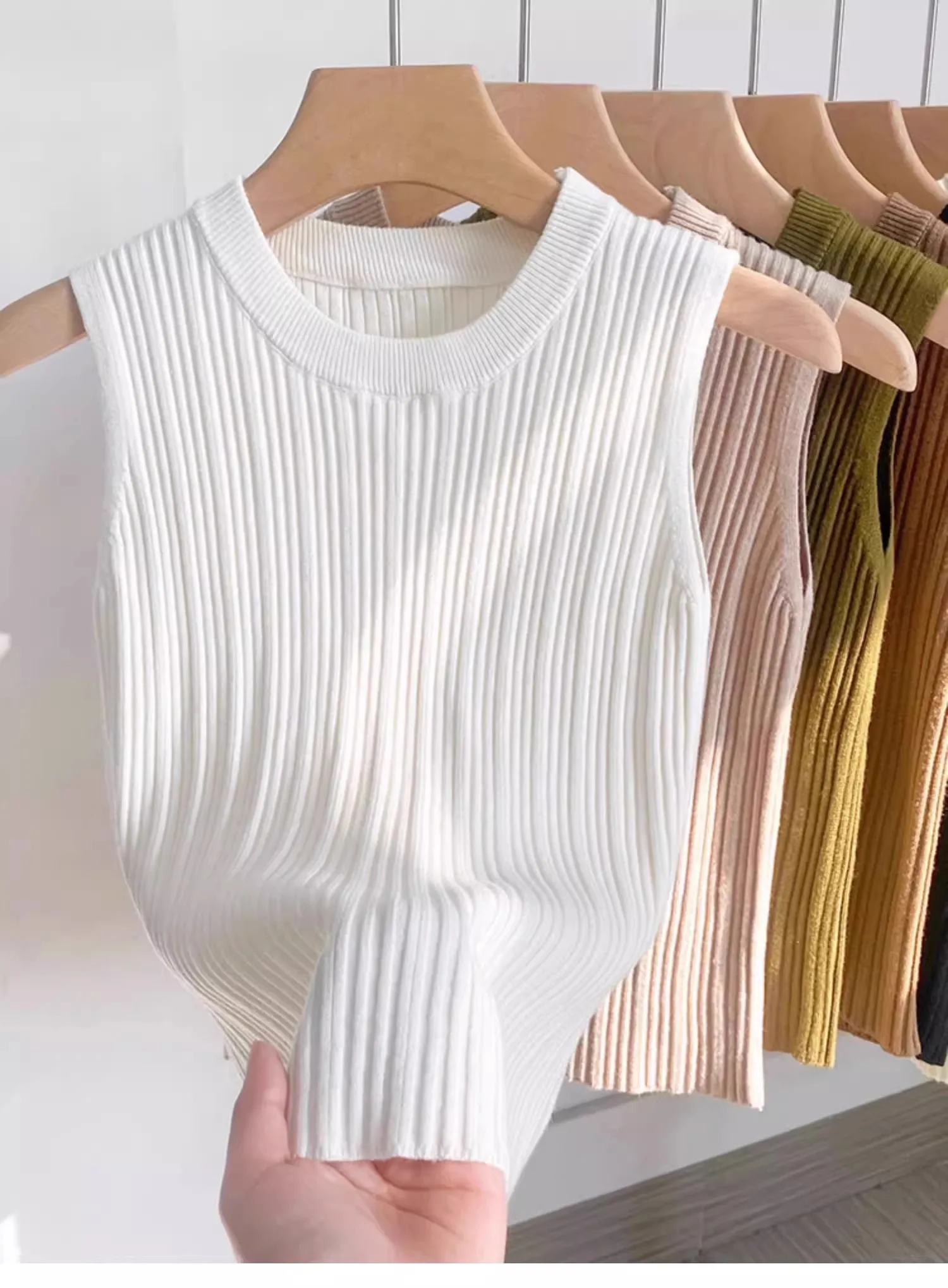 Solid Slim Thin Sleeveless Knitted Sweater 2026 Spring Summer O-Neck Shirt for Women Elegant Casual Blouse Blusas