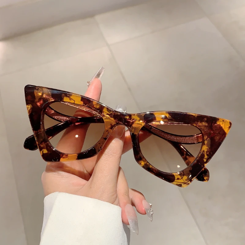 KAMMPT New Cat Eye Vintage Sunglasses for Women Men Fashion Stylish Big FrameTrend Brand Design Protecting Shades Eyewear