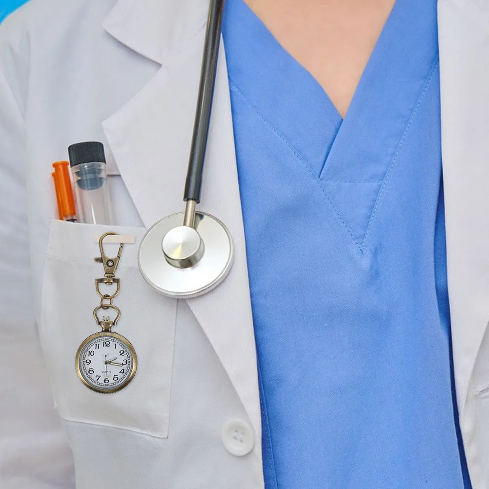 

Nurse Buckle Pocket Watch Zinc Alloy Big Number Keychain Design Portable Medical Digital Watch for Elderly Kids Exam