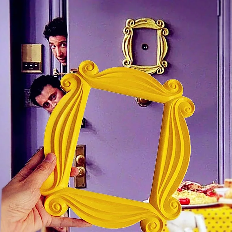 Marco de puerta de la serie de TV Friends hecho a mano, marcos de fotos amarillos de madera, decoración coleccionable para el hogar, regalo magnífico