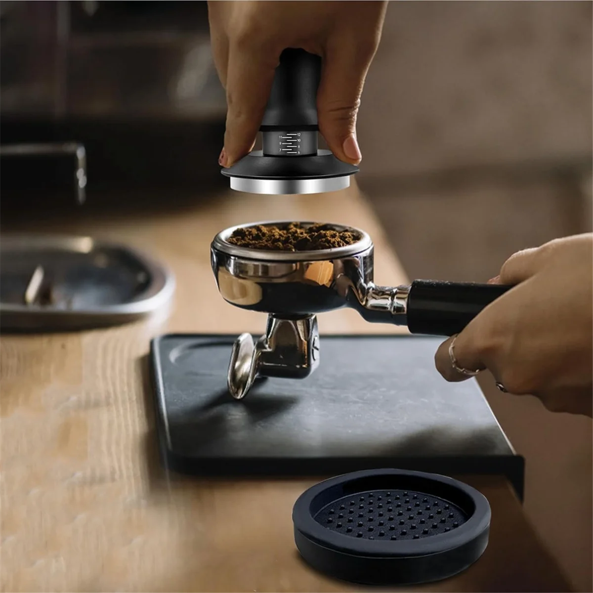 مجموعة ملحقات الإسبريسو مقاس 53 مم، سدادة معايرة محملة بنابض، أداة إبرة من الفولاذ المقاوم للصدأ ومجموعة قمع الجرعات