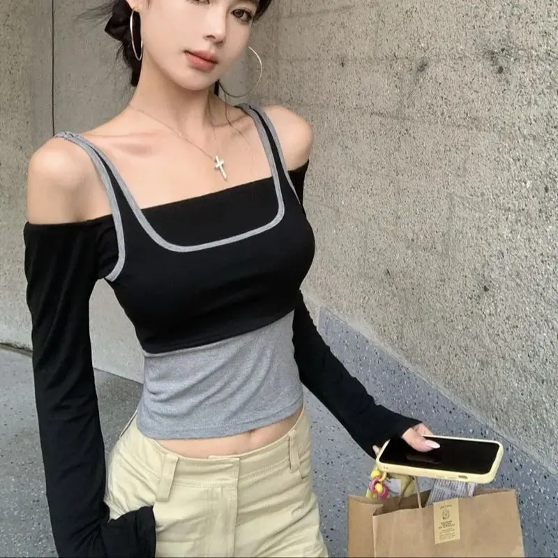 Autumn hot girl style fake two-piece off-shoulder suspenders long-sleeved T-shirt female design two-wear one-shoulder top