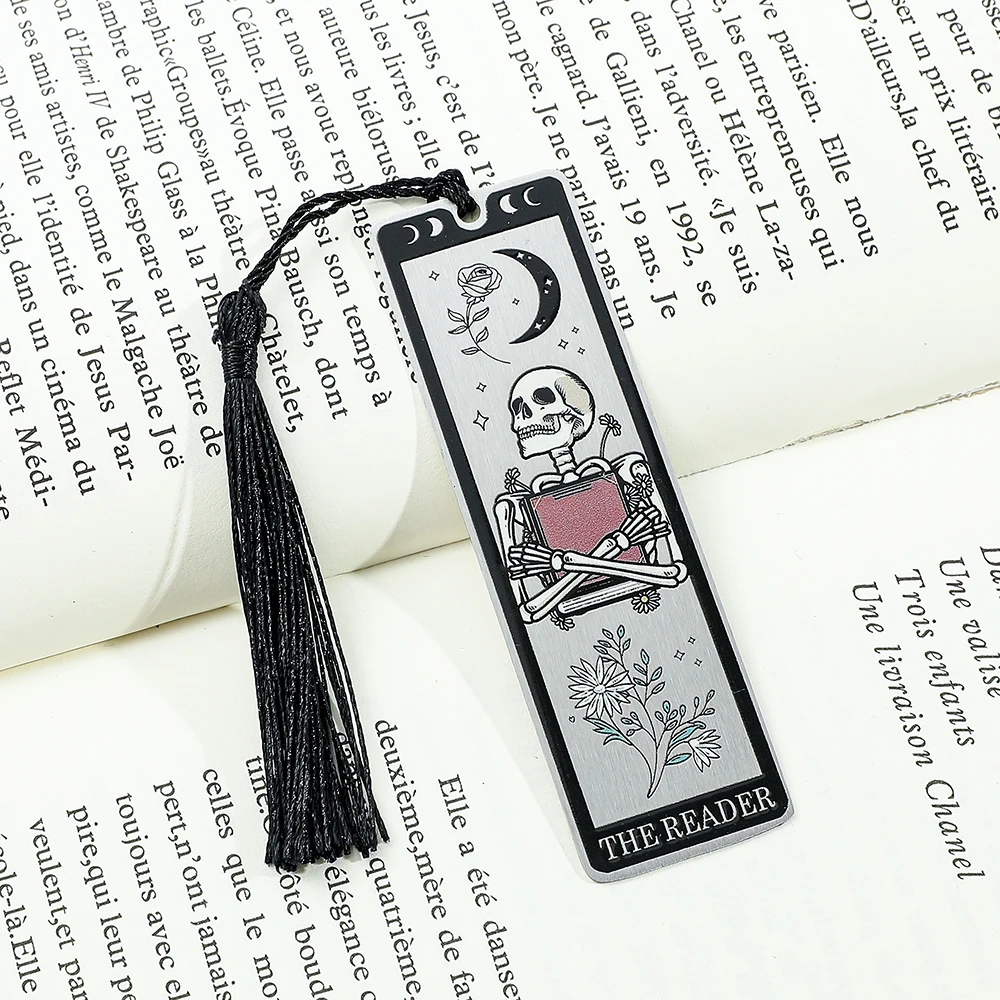 Elegant skull holding book, colorful stainless steel bookmark, birthday gift, teacher gift, gratitude gift, reading gift