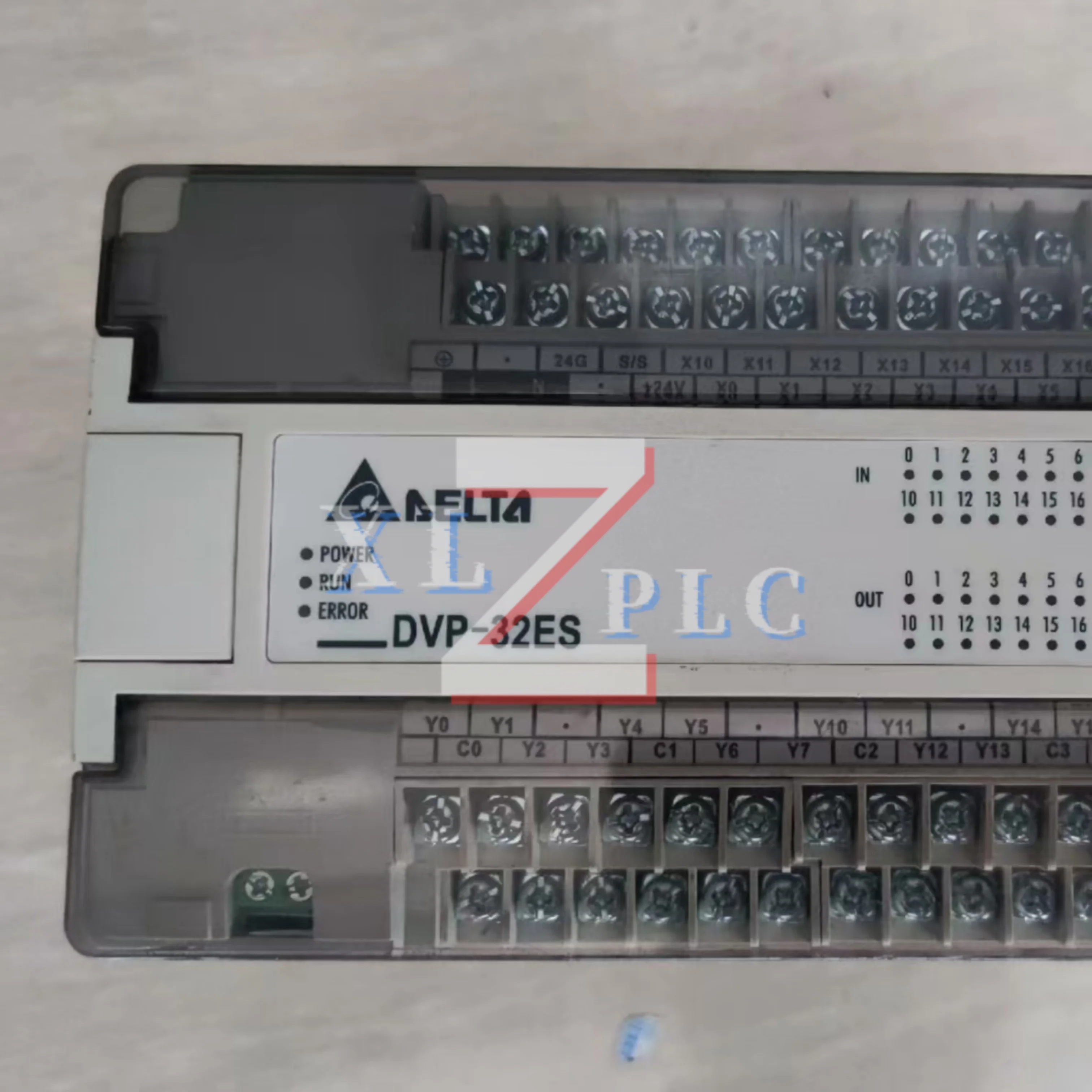 وحدة PLC جديدة في المخزون DVP32ES00R2 DVP32ES200R DVP32ES200T DVP32ES200T DVP32ES200T DVP32ES300R