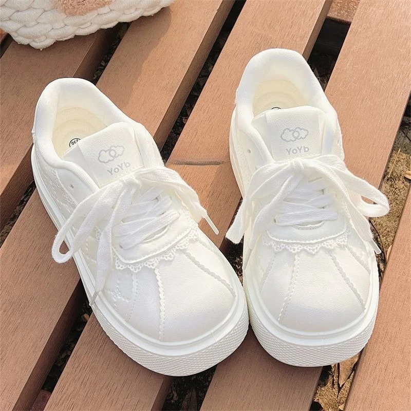 2026 Neue Damen Chunky Sneakers Weiße Plateau-Schuhe Höhenerhöhende Freizeitschuhe für Kleine Größen Loafer Frühling Sommer