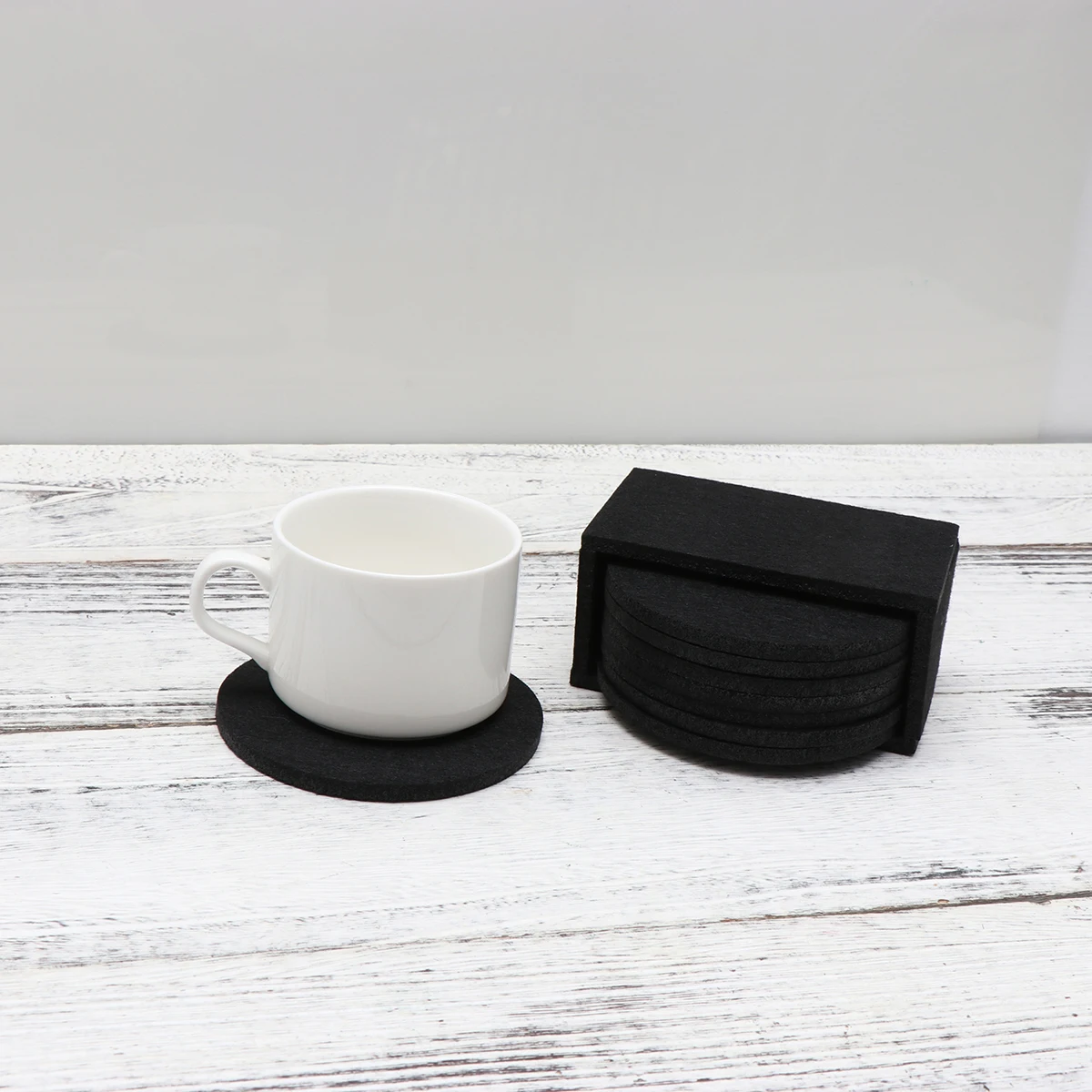 

8 Pcs Felt Coasters Cup Mats Heat Insulation Placemat Absorbent Water Resistant Desk Protection Round Design Durability Long
