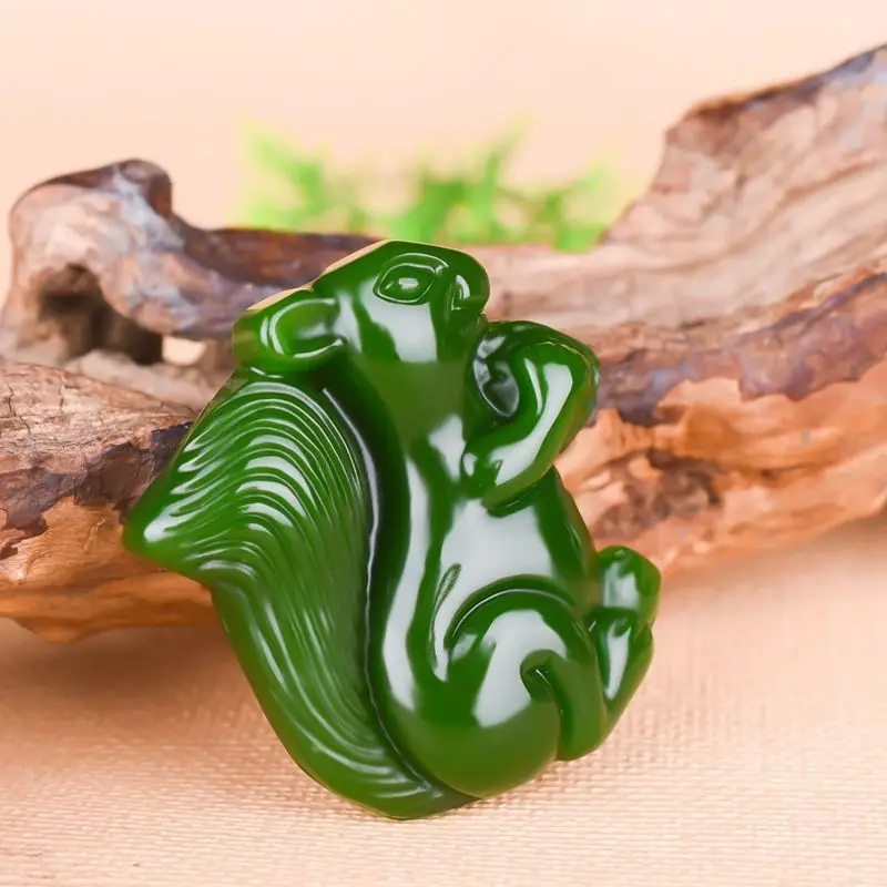 Exquisite Jasper Squirrel Pendant, Spinach Green, Cute and Versatile for Men and Women